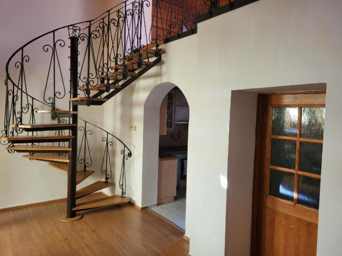 Sunflower Prague Apartments And Suites エクステリア 写真