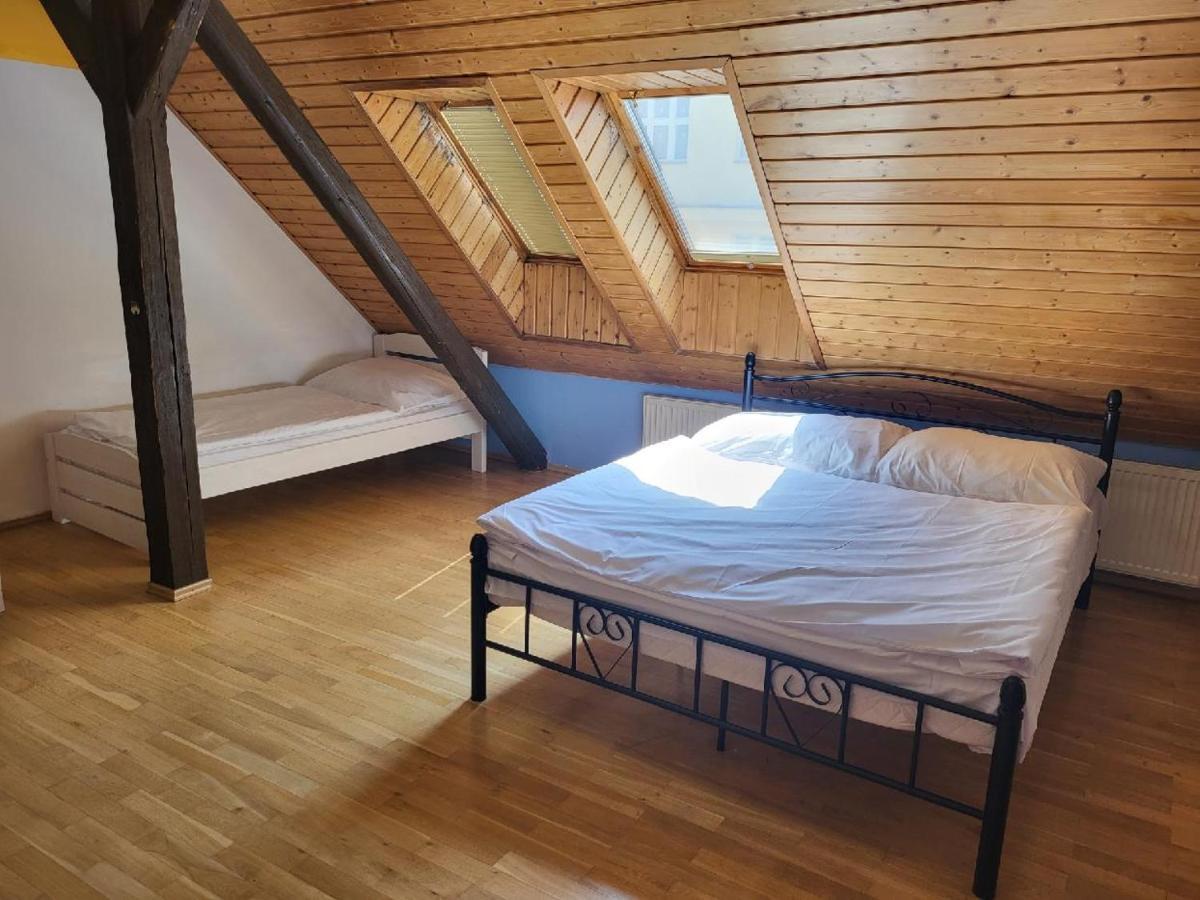 Sunflower Prague Apartments And Suites エクステリア 写真