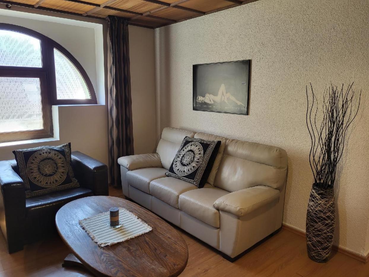 Sunflower Prague Apartments And Suites エクステリア 写真